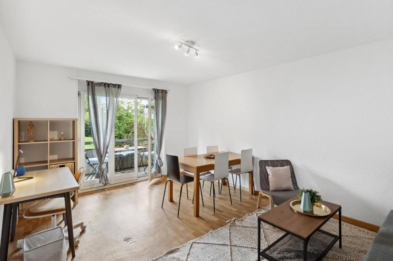 Zurich Urban Charm: Your Comfy Stay Close To The City ภายนอก รูปภาพ